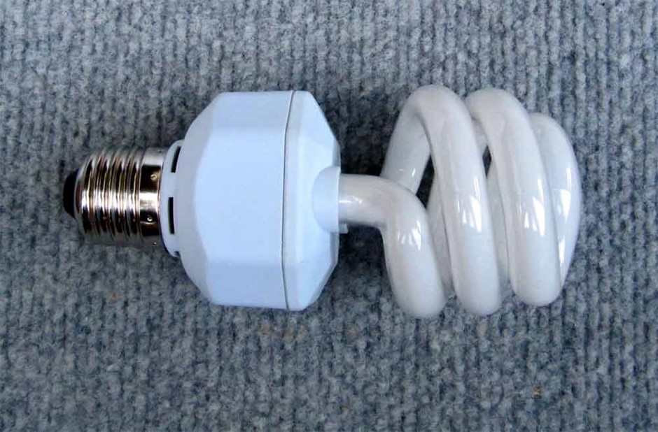 UVB Spiral Fluro Light 5.0 13 Watt, ES SCREW 240 volt