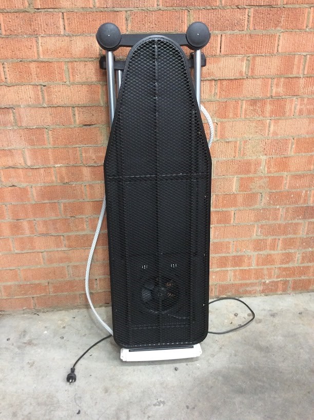 Laurastar S4 AU 756 Steam Ironing System