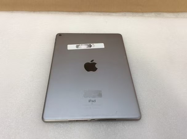 Apple iPad Air 2 (A1566) Tablet 32GB