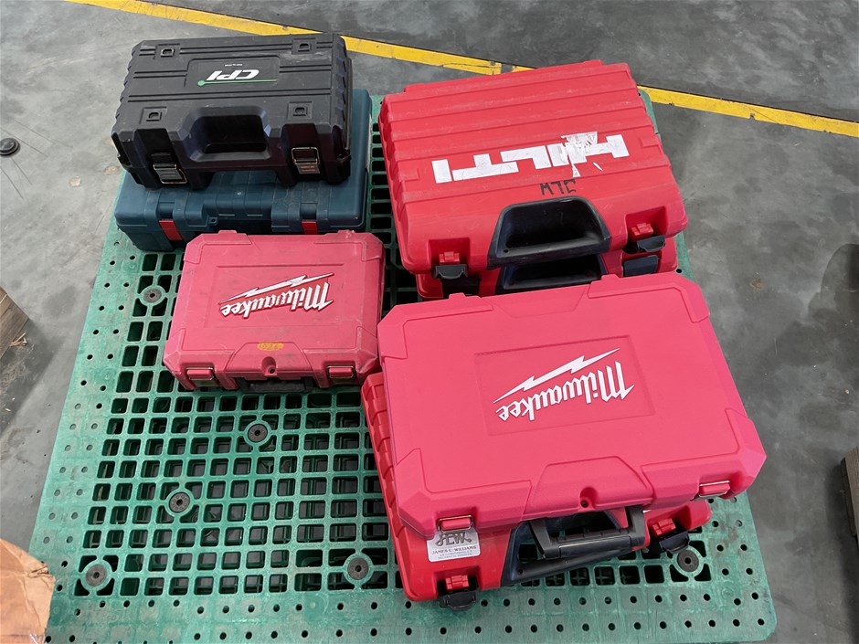 <p>Assorted Empty Plastic Tool Carry Cases x 7</p>