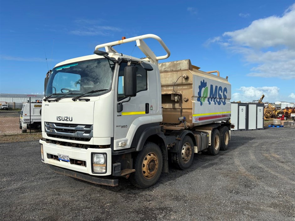 2021 Isuzu FVH 300/350 8 x 4 Water Truck