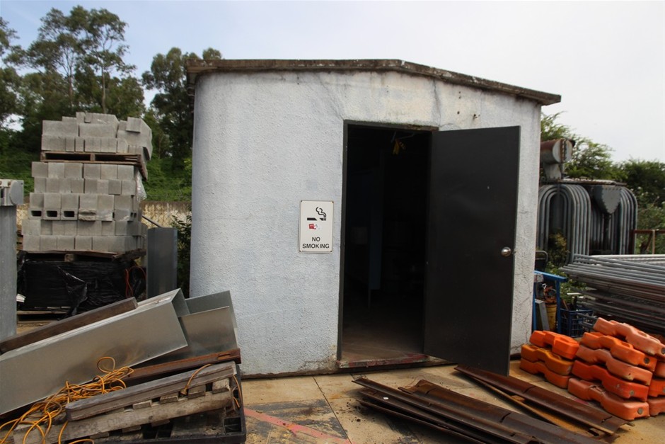 3300mm x 4400mm x 2700mm(H) 1 2 Concrete Ablution Block