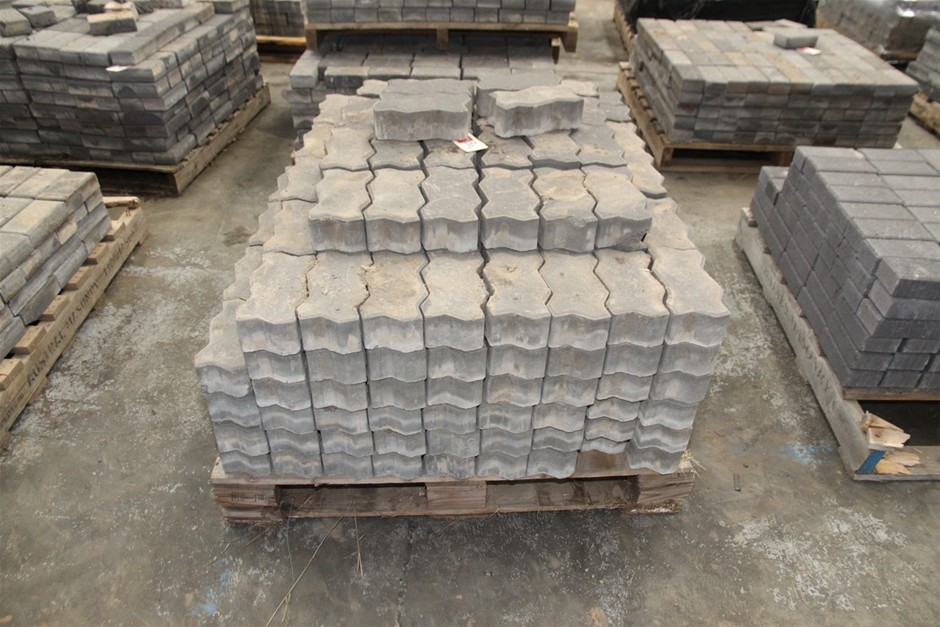 Concrete Grey Driveway Saw Tooth Pavers