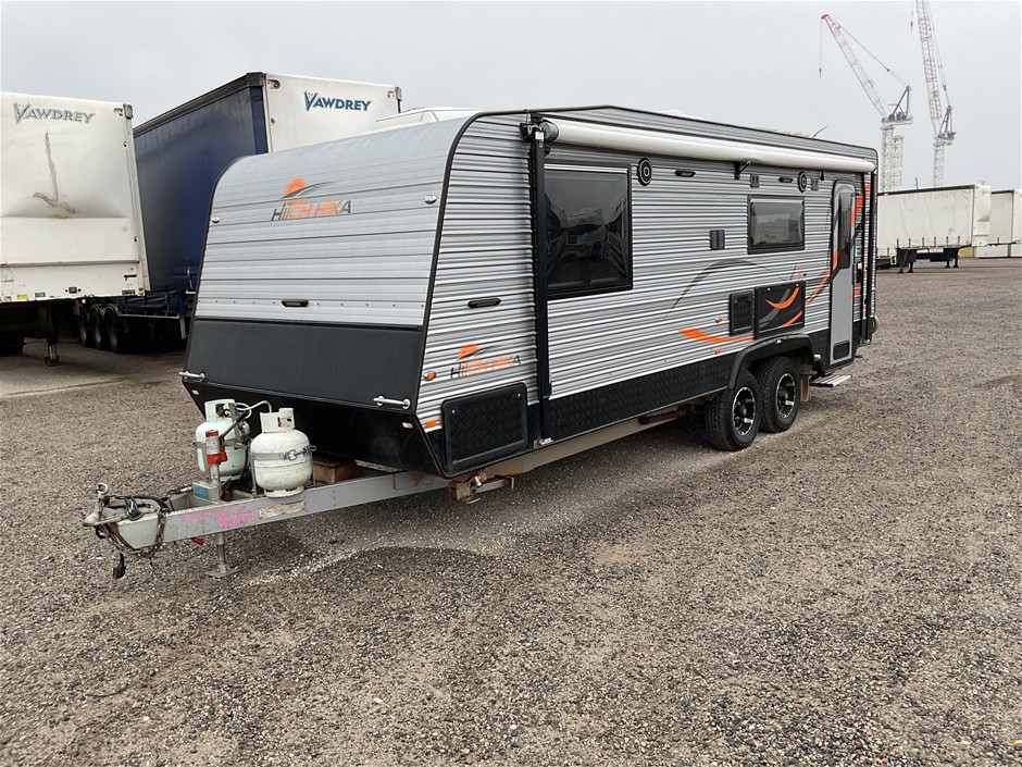 2015 Hitch Hiker 22-6 Caravan