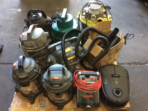 Ozito/Ryobi/Hoover Mixed Brand and Model Wet & Dry Vacuum Cleaners