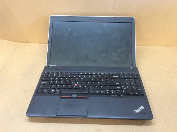 Lenovo ThinkPad Edge E530 Laptop i5 3210M 4GBRAM/320GB Black