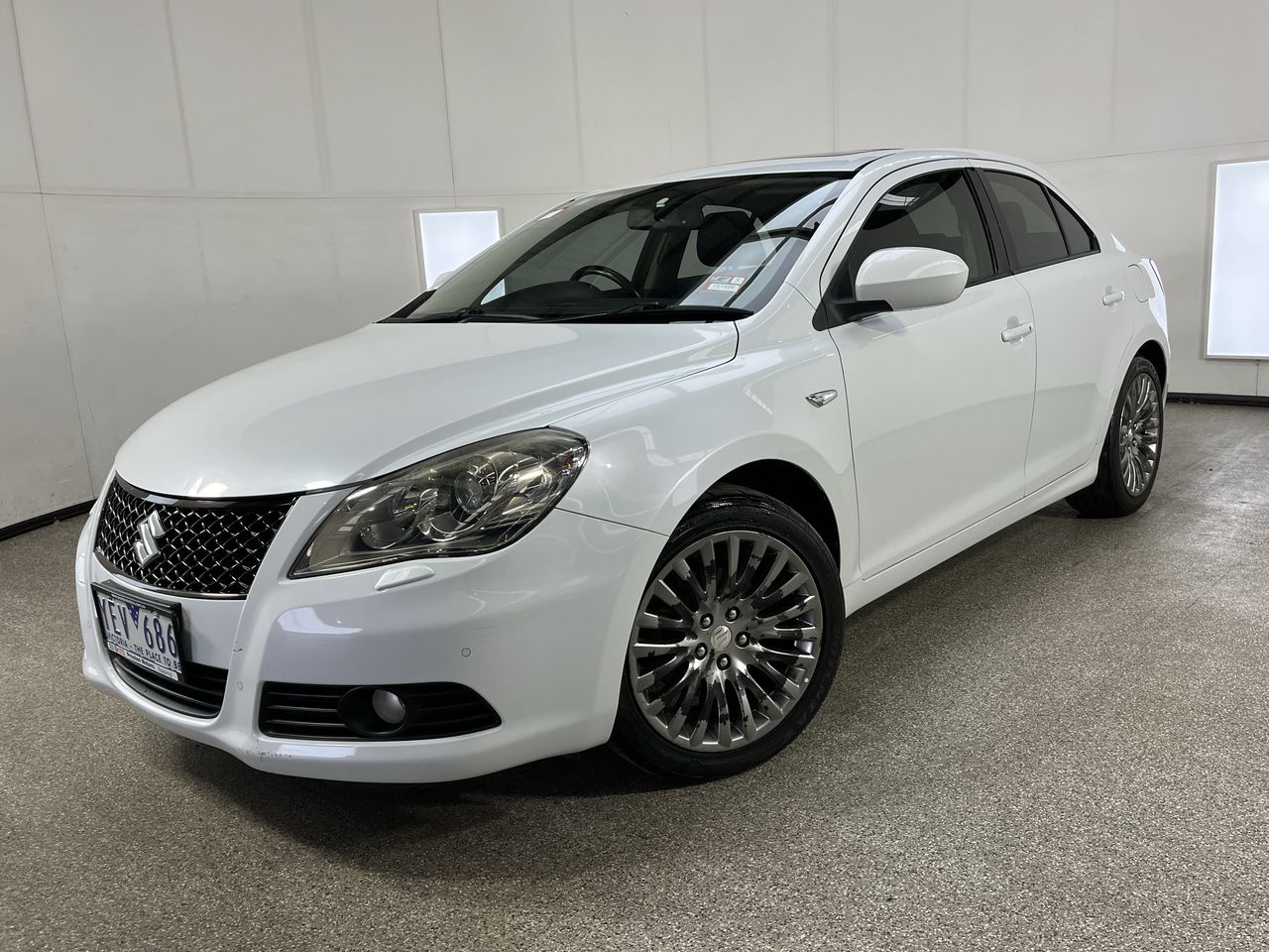 2010 Suzuki Kizashi XLS FR Manual Sedan