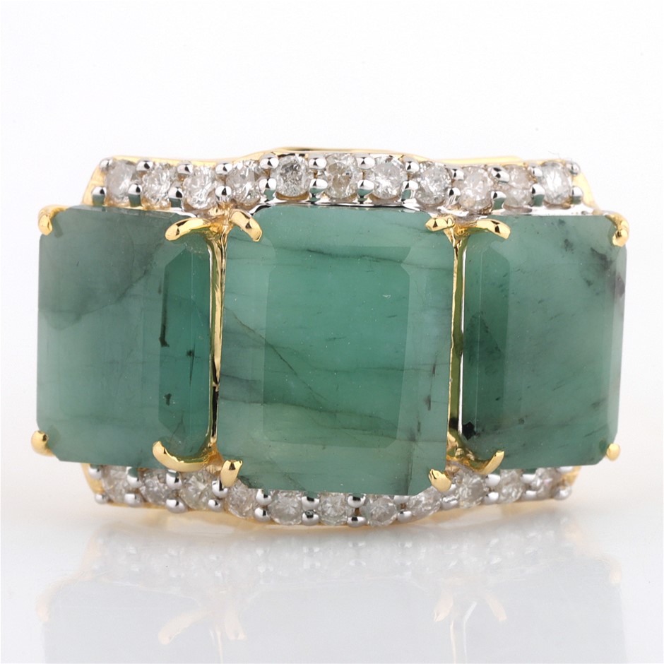 Yellow Gold Natural Emerald / Natural & Diamond Ring with Valuation