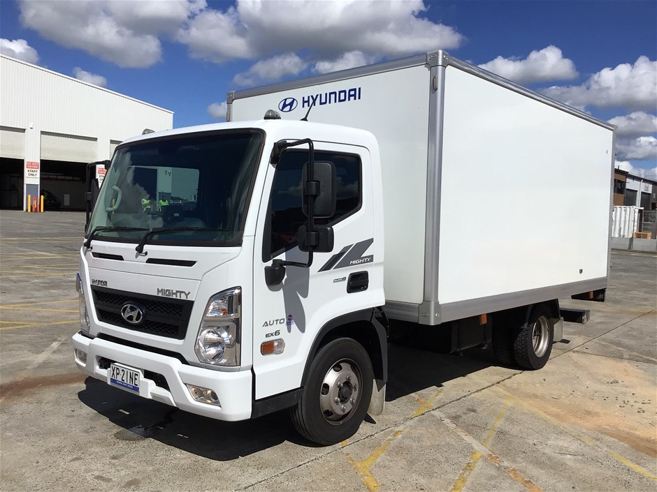 2023 Hyundai Mighty Auto EX6 euro 5 4 x 2 Pantech Truck