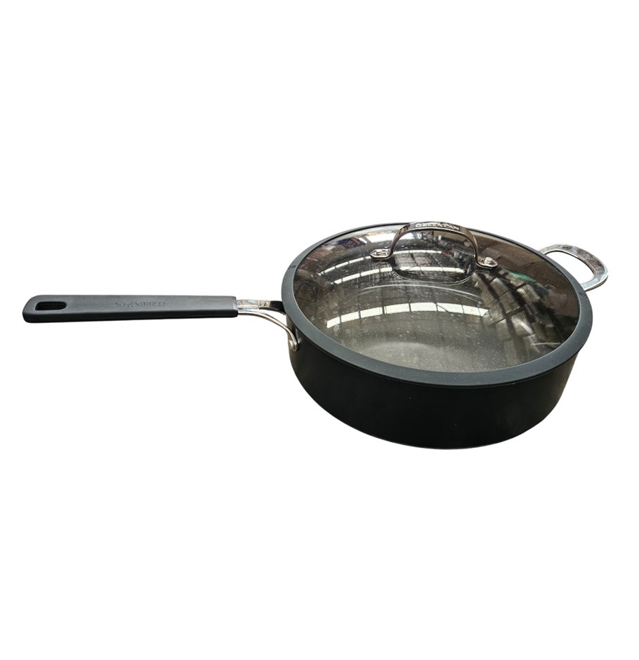 GREENPAN Saucepan w/ Glass Lid, Black.