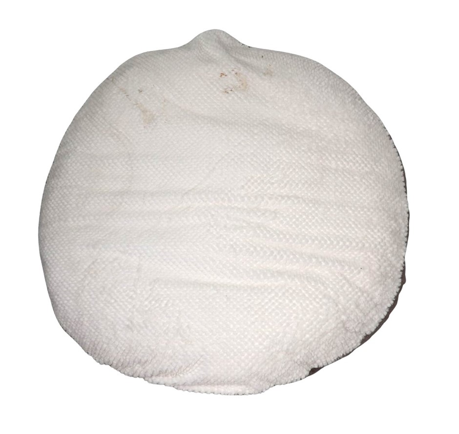 SIGNATURE Round Dog Pet Bed, 1.06m x 1.06m, Grey/White. N.B: Shop soiled.