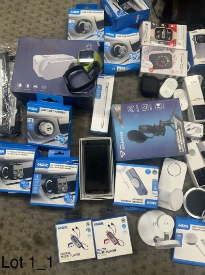 End of Lease Sale: Large quantity of electrical goods including: