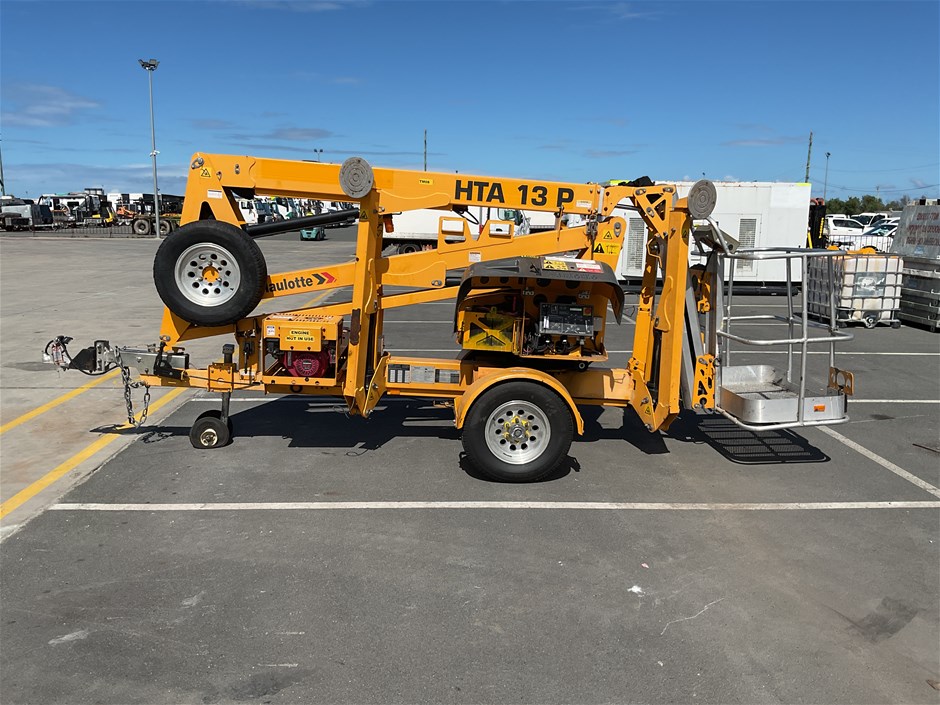 <p>2017 Haulotte 3522A Knuckle Boom Lift Trailer</p>
