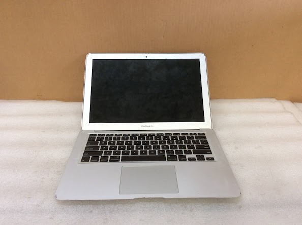 APPLE MacBookAir (A1466) (EMC 2925) Laptop i5-5250U 4GBRAM/128GB