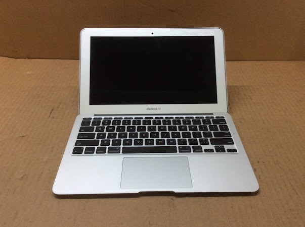 APPLE MacBook Air (A 1465) (EMC 2631) Laptop i5-4250U 4GBRAM/128GB