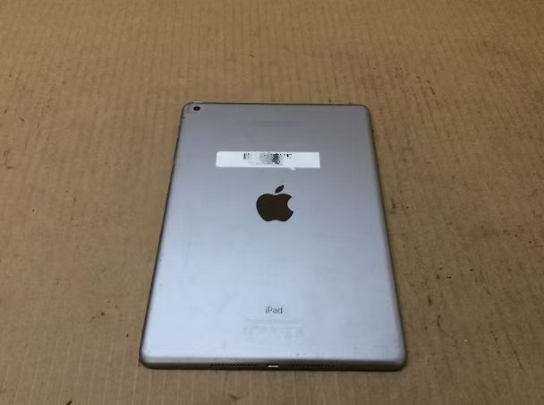APPLE IPAD 5 (A1822) Tablet 128GB