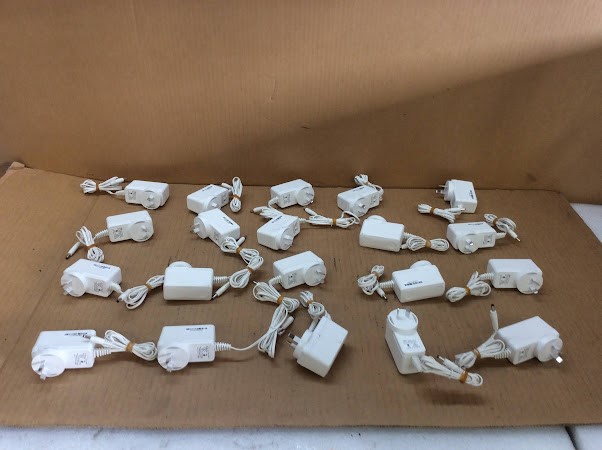 Amigo AMS200-1202000FS Switching Adapters (Lot of 20)