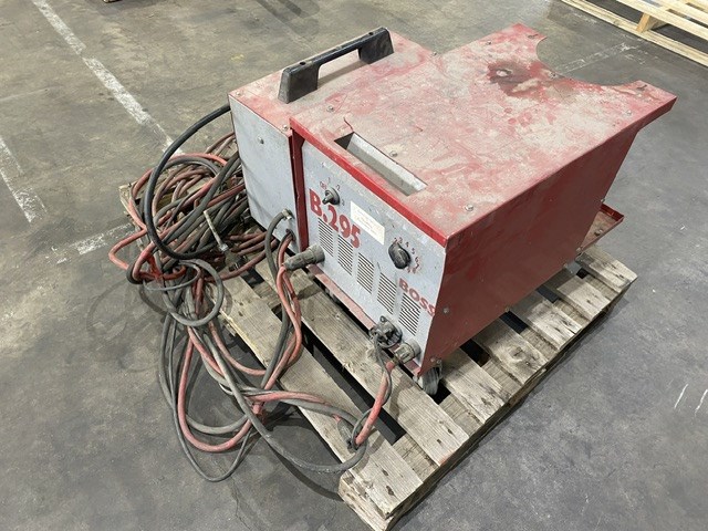 <p>Boss B.295 Mig Welder</p>