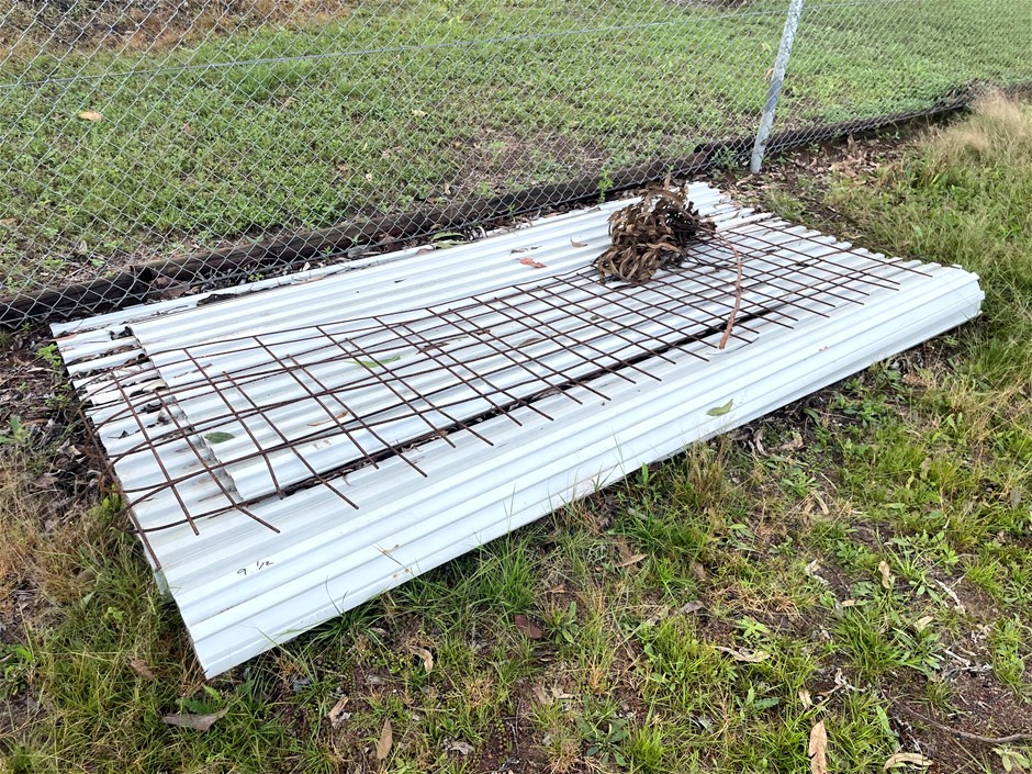 <p>Corrugated Iron Sheeting</p>