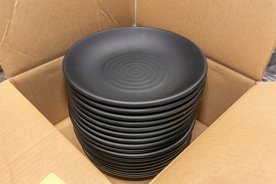 JB 17x Dinner Plates