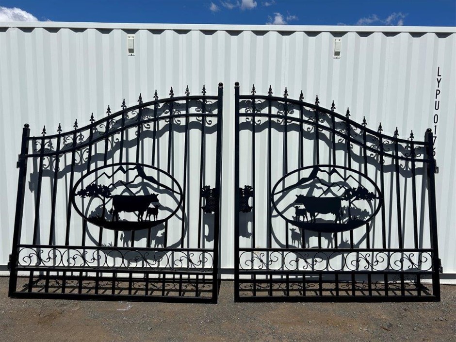 Set of 2 7ft Cow Design Wrought Iron Style Gates(Unused)