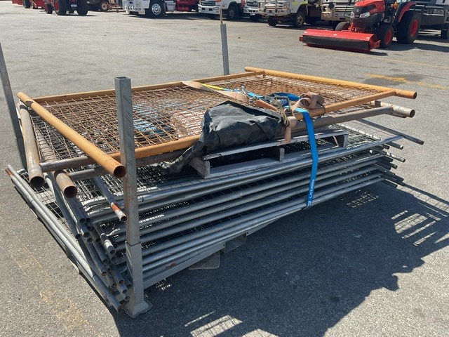 <p>Approximately 23 Fence Panels </p>