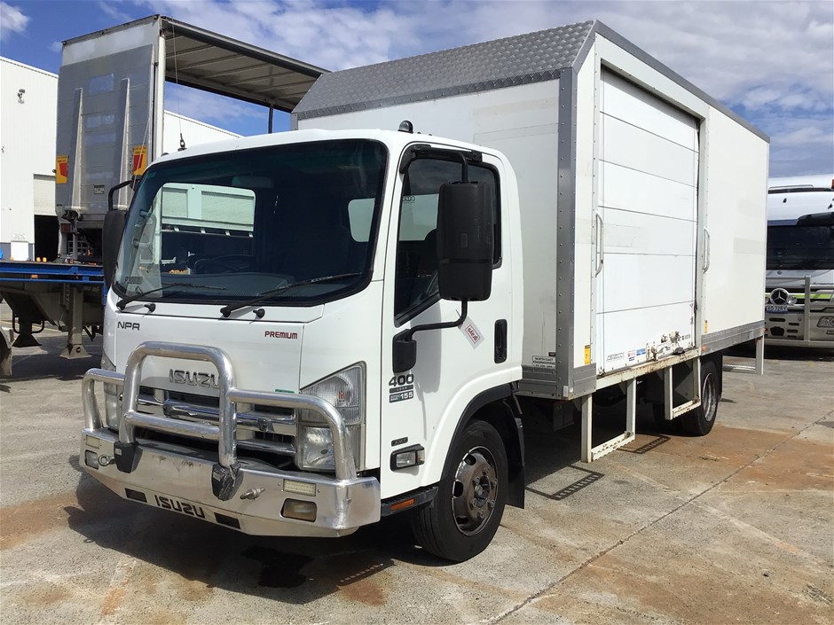 <p>2014 Isuzu  NPR 400 Long Sitec 155 Series III 4 x 2 Pantech Truck</p>