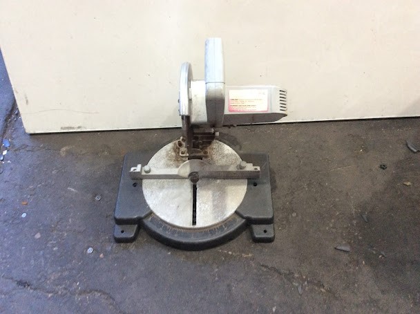 Ozito CMG-403 210mm Compound Mitre Saw