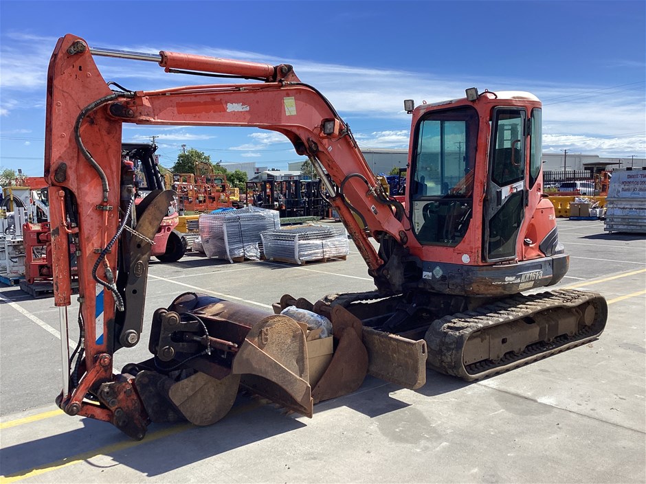 Kubota KX161-3ST Hydraulic Excavator with Bucket attachments