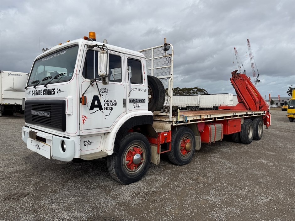 1981 International T2670 8 x 4 Crane Truck