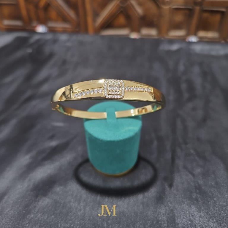 18K/Italy Gold Filled Bangle -(Stamped 18K/Italy)-Warranty Quality