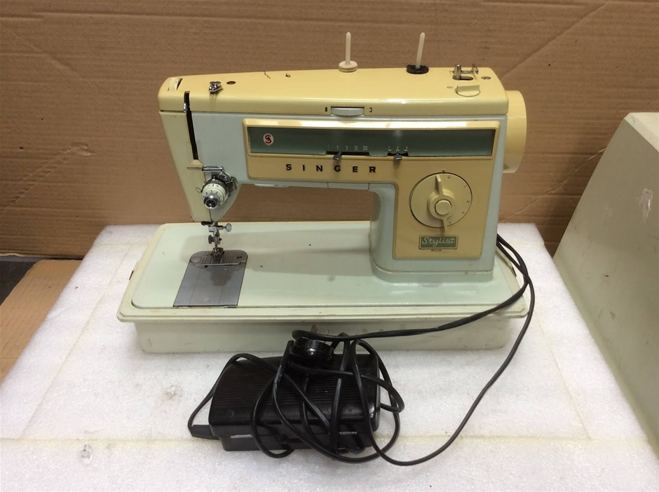 Singer Stylist Sewing Machine