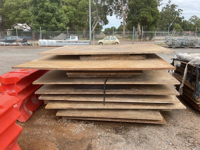 Approx 9 Sheets Of Assorted Steel Plate