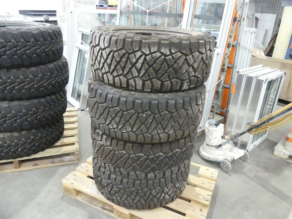 <B>Ridge Grappler Nitro Tyres (Near New) Qty 4</B>