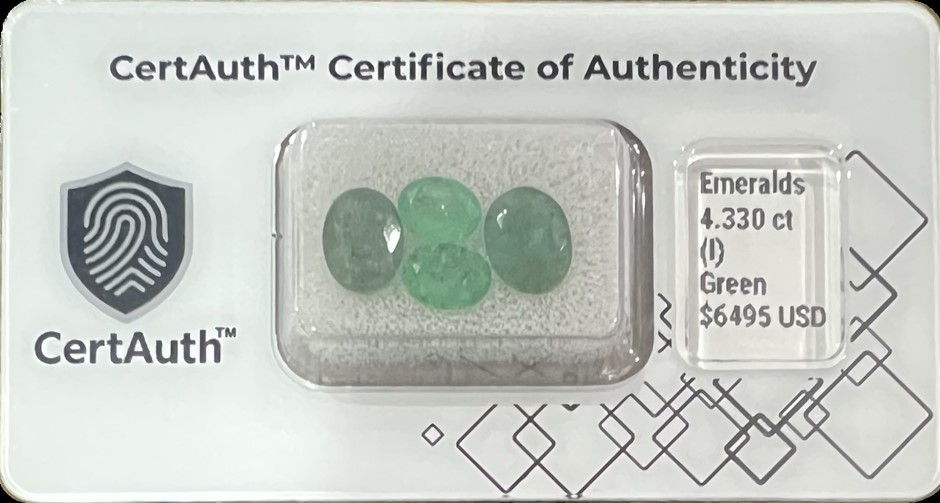 4.33 carat green emerald certified valua: USD 6495
