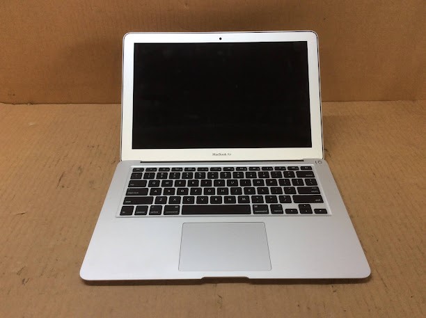 APPLE MacBook Air (A 1466) (EMC 2632) Laptop i5-4250U 4GBRAM/128GB