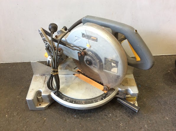Master Plus+ Compound Mitre Saw