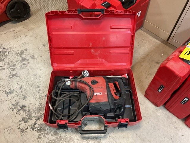 <p>Hilti TE 70-ATC Rotary Hammer In Carry Case</p>