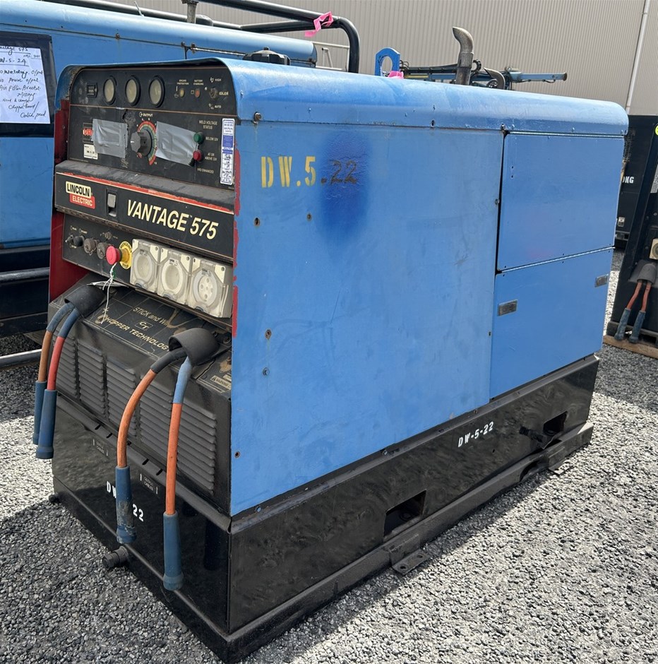 Lincoln Advantage 575 Welder