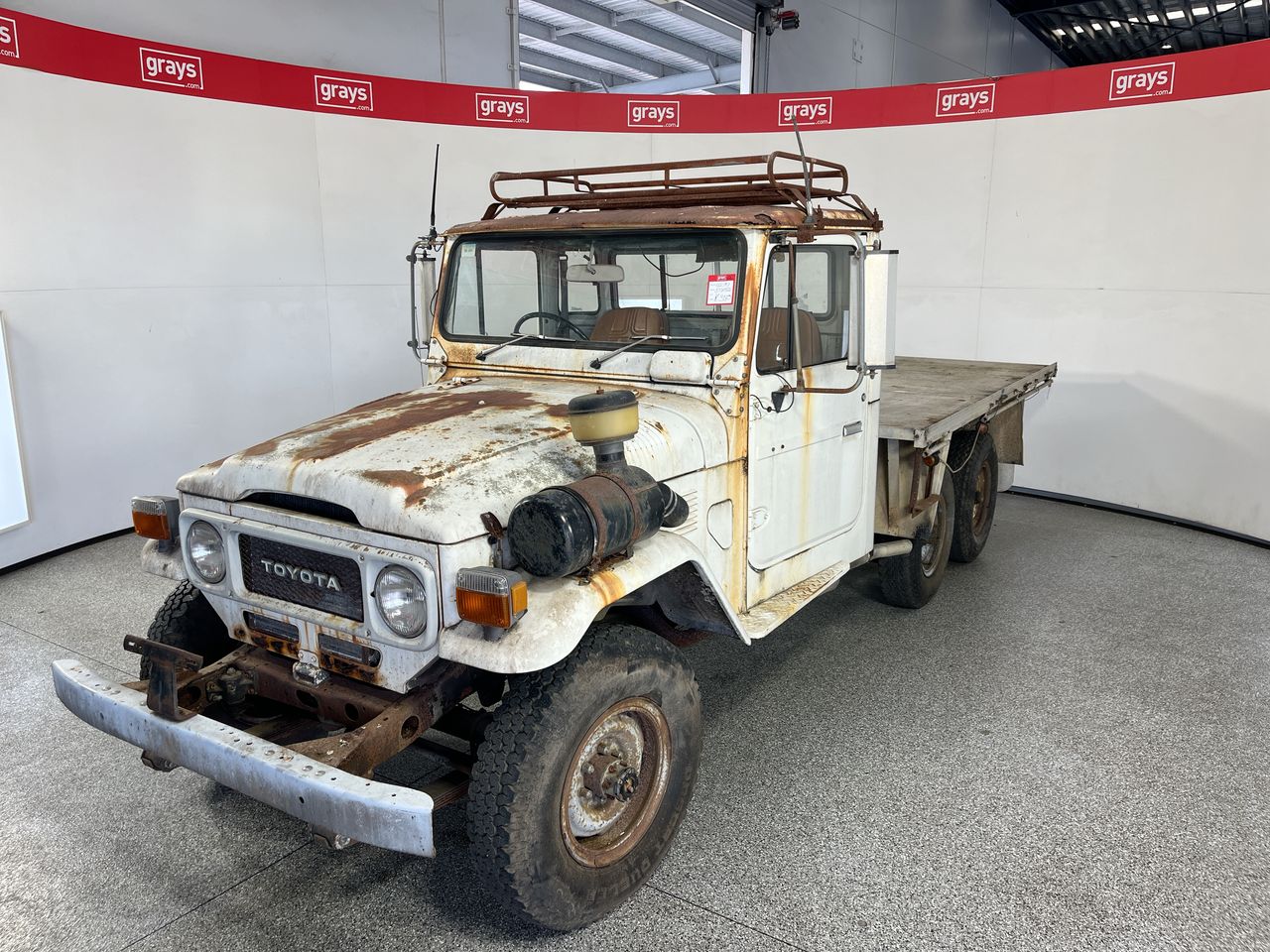 Toyota Land Cruiser Manual Utility vehicle