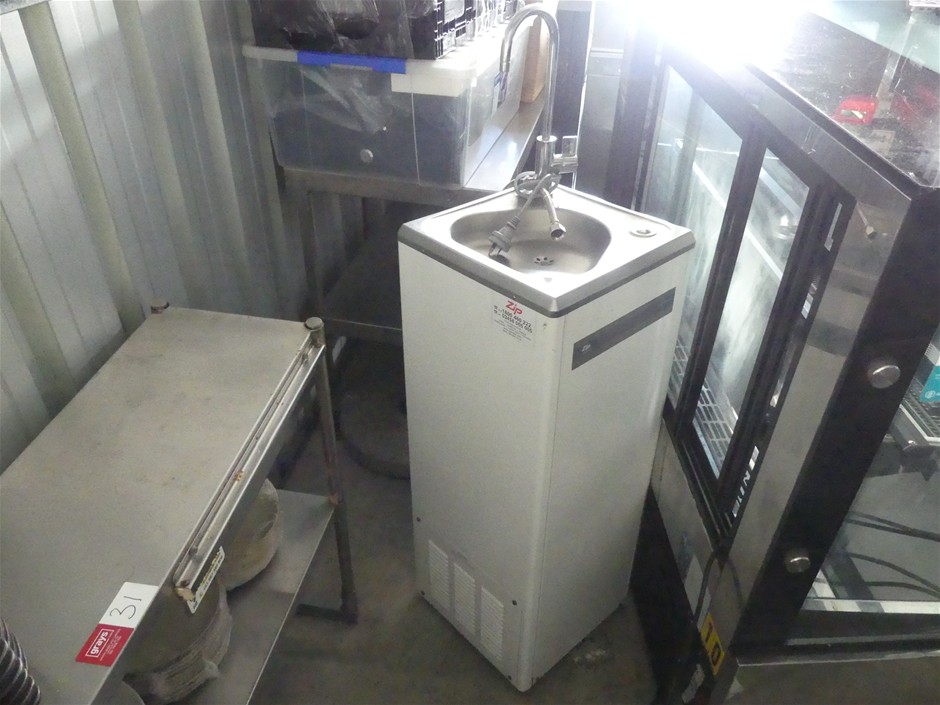 <B>Water Cooler/Bubbler</B>