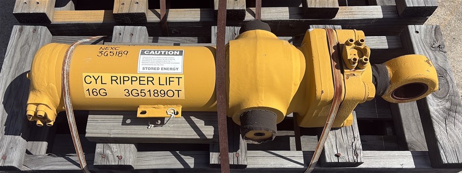 Cylinder Ripper Lift