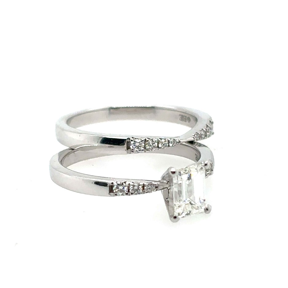 0.87ct emerald cut Dia. VS2/G & 0.10ct 6 Stones Round Dia. VS2-SI2/G Ring