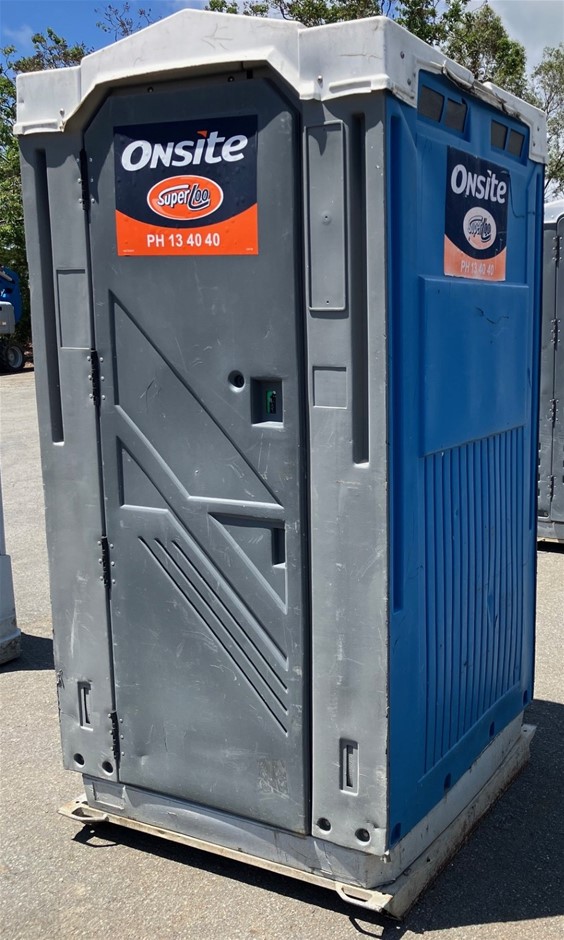 Portable Toilet - Fresh Water Flush - Burleigh Heads