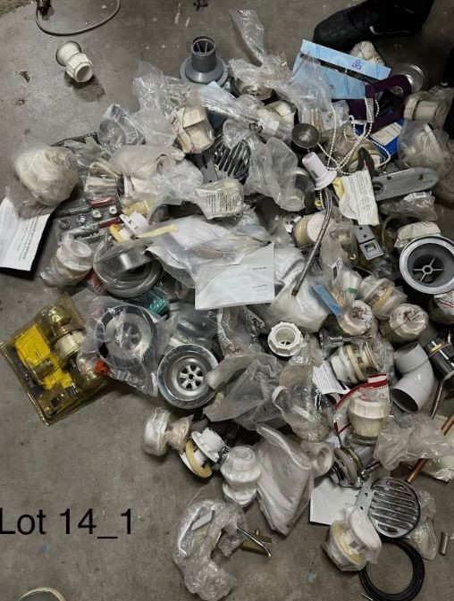 END OF LEASE AUCTION: box of plumming equiptment