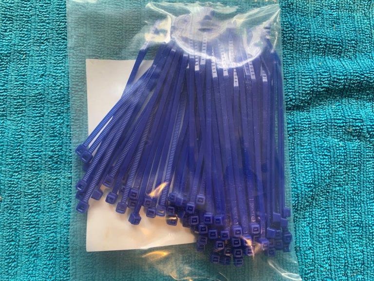 New in Packaging KT Cable Ties, 100 x 2.5mm