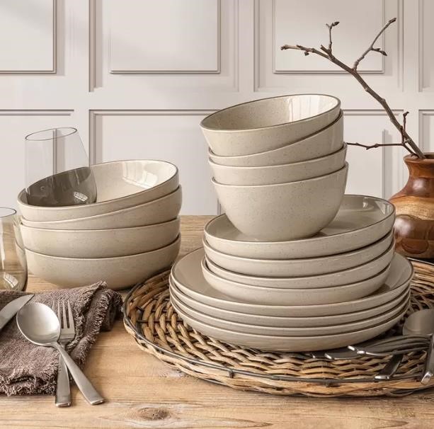 over&back Options Dinnerware 16 Piece Set, White Blanc.