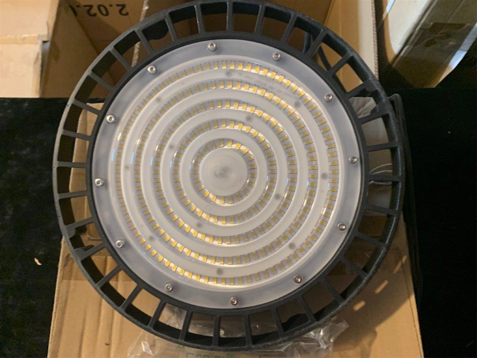 New in Box LED Bay Light 120W