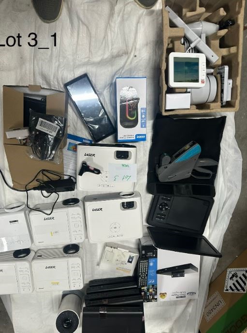 END OF LEASE AUCTION: Mixed lot of electrical goods