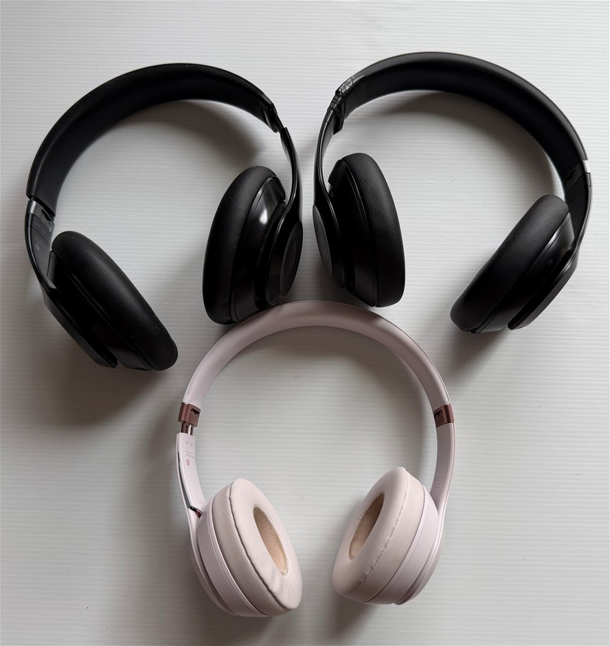 Beats Solo Pro / Beats Solo 4 Headphones - For Parts (Lot of 3)